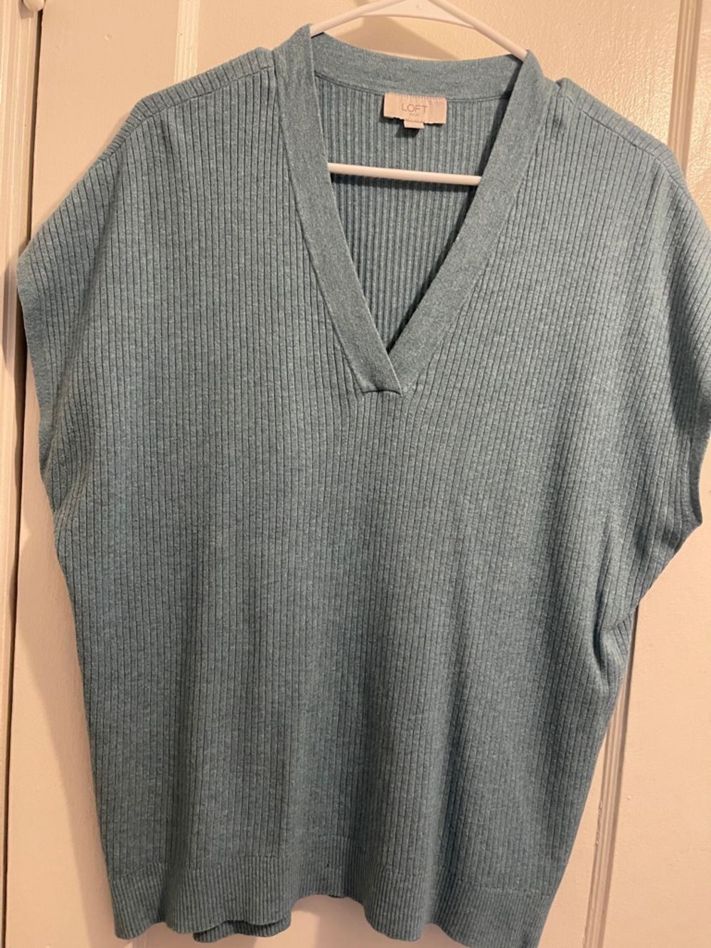 25. LOFT Ribbed V-Neck Knitted Vest in Seafoam Blue